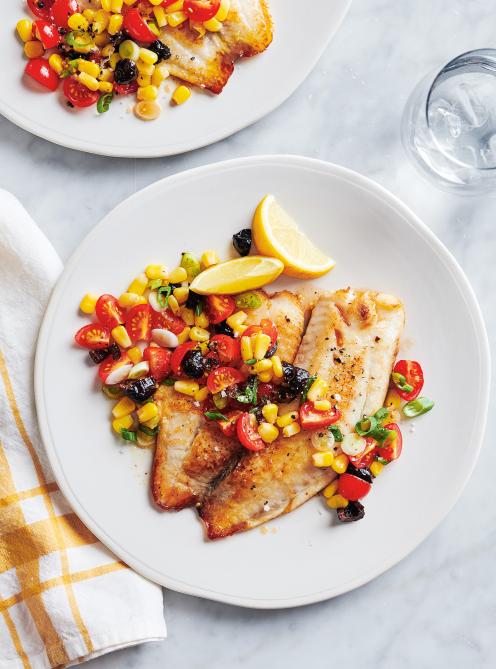 Tilapia a la Sartén con Ensalada de Maíz y Tomates Cherry